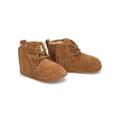 UGG Baby Neumel With Beanie Baby and Toddlers|Kids Slippers & Moccasins